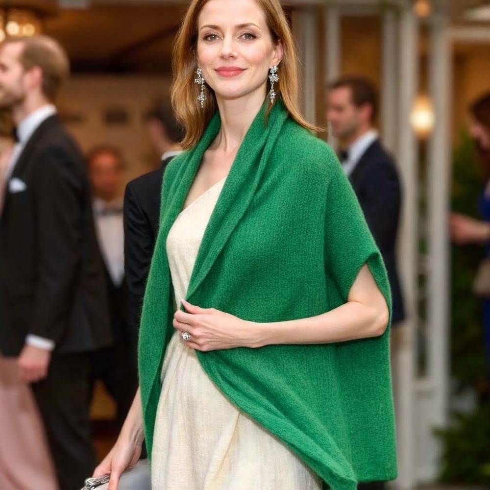 Ovcio Effortless Vest 100% Cashmere Knit Open Front Kelly Green Shawl Wrap